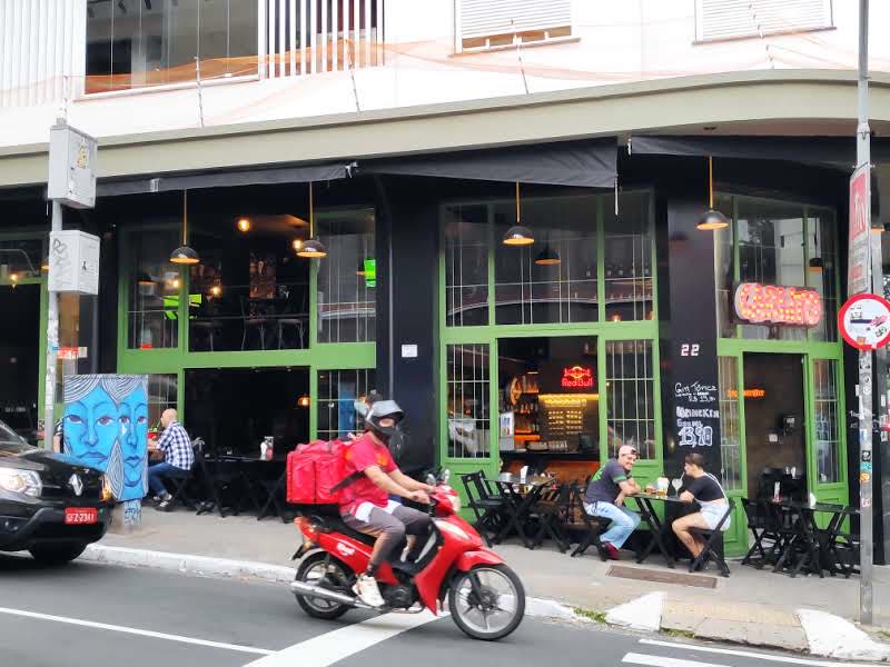 Instalação da geladeira no PDV